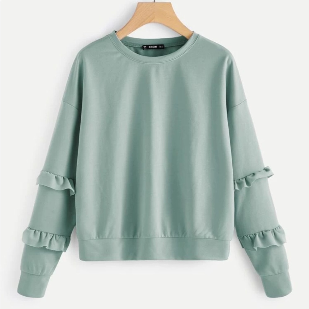 ✨NEW✨Drop shoulder ruffle sleeves shirt